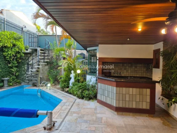 Imagem Linda e espaçosa casa em condomínio, com área construída de 312 m² e 320 m² de terreno. O imó...