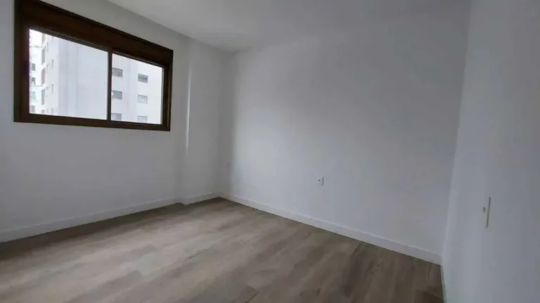 Imagem Apartamento novo de 4 suítes e 3 vagas de garagem no Centro de Balneário Camboriú
