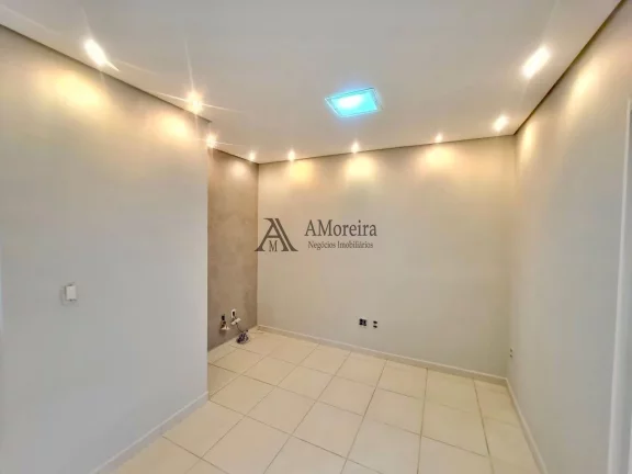 Imagem Casa Condomínio Residencial Thina à Venda em Jundiaí-SP - 3 Quartos, 1 Suíte, 2 Salas, 3 Banheiros, 2 Vagas de Garagem - Jardim Carolina