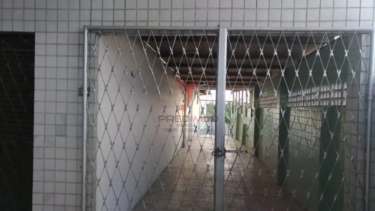 Imagem Casa solta com 3 Quartos, terraço , garagem para 3 Carros , no Bairro do Cristo Redentor