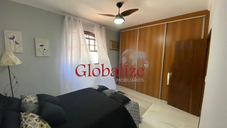 Imagem Lindo Sobrado à venda com 3 Suítes, 2 Vagas e Churrasqueira no Bairro do Boqueirão em Santos por R$ 1.530.000,00. IMPERDÍVEL