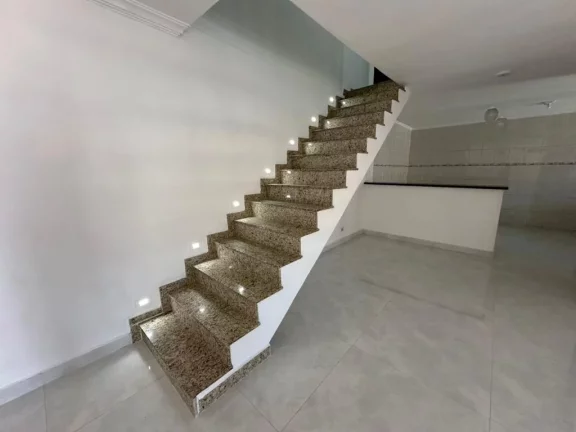 Imagem Sobrado com 3 dormitórios à venda, 236 m² por R$ 750.000,00 - Cidade Edson - Suzano/SP