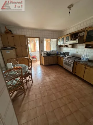 Imagem Imperdível cobertura à venda em Praia Grande-SP, bairro Tupi! 3 quartos, 1 suíte, 2 salas, 2 banheiros, garagem, 185m²!