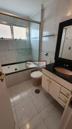 Imagem Espaçoso apartamento com sacada em Santo Amaro - São Paulo: 160M², 3 quartos e 4 banheiros à venda ou locação por R$7.000