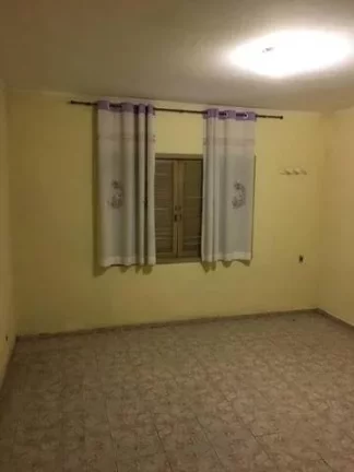 Imagem Casa Antiga com Terreno de 300 m² área 277 m² Construída Ótima Construtor