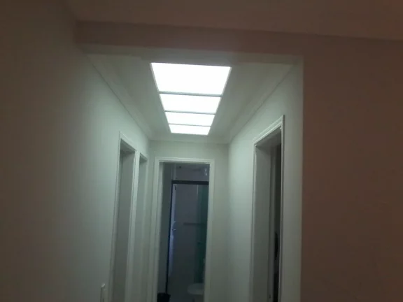 Ótimo apto, no centro da cidade próximo ao Sesc, com 2 quartos com armários, sala 2 ambientes, co...