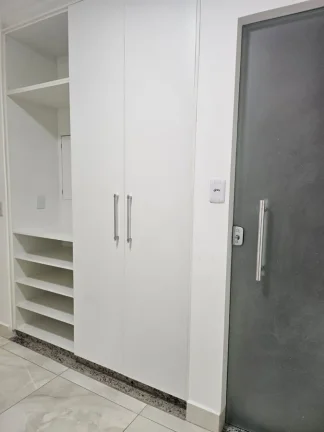Imagem Apartamento 3 quartos com suite reformado com Armarios