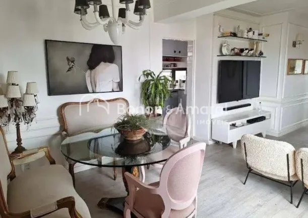 Imagem Com 80m² de área útil, o imóvel conta com dois dormitórios, sendo uma suíte, uma sala espaços...