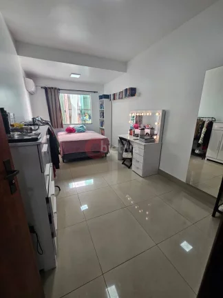 Imagem Casa duplex, 5 quartos com edícula, Parque Burle - Cabo Frio - RJ