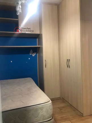Imagem Aconchegante apartamento à venda com 2 quartos, sendo 1 suíte, e 2 banheiros no total. O condomínio ?(C) bem equipado com diversas instalações, apropriad