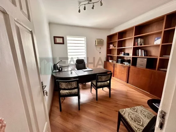 Imagem Casa Comercial de Alto Padrão no Jardim Paulista, São Paulo-SP: 6 Salas, 4 Banheiros, 8 Vagas, 375m² de Área