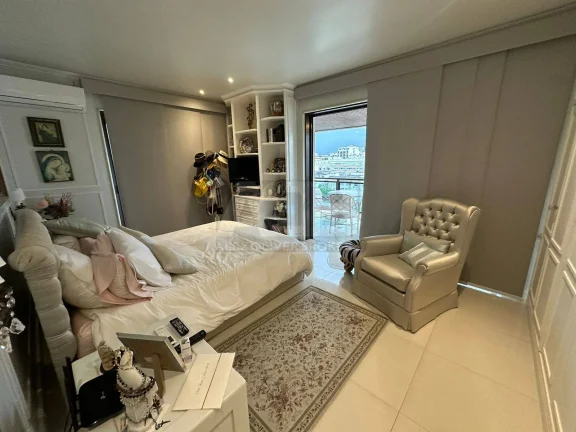 Imagem Apartamento à venda em Ipanema, 348m2, 3 quartos, 3 vagas, Frontal Mar.