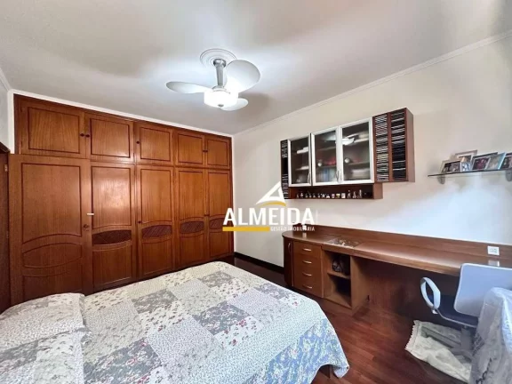 Imagem Casa com 3 dormitórios à venda, 334 m² por R$ 1.200.000,00 - Jardim São Paulo - Rio Claro/SP