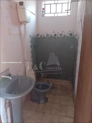 Imagem Casa para Venda em Limeira, Vila Queiroz, 4 dormitórios, 2 banheiros, 2 vagas
