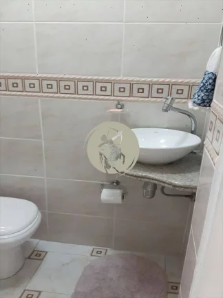 Imagem APARTAMENTO MOBILIADO É SÓ MUDAR. APARTAMENTO TODO REFORMADO COM JANELAS EM ALUMÍNIO POLIDO, WCS ...