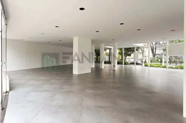 Imagem Imperdível: Casa Comercial à Venda em São Paulo-SP, Jardim Europa - 4 Salas, 4 Banheiros, 10 Vagas, 830m²!