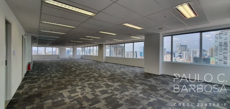 Imagem Pinheiros Locação - Andar com 218m² - 8 Vagas