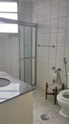 Imagem PITANGUEIRAS – UMA QUADRA DA PRAIA, EXCELETE APARTAMENTO COM VISTINHA MAR, ANDAR MEDIANO, CLARO E SUPER AREJADO, GARAGEM NO PRÉDIO DEMARCADA.