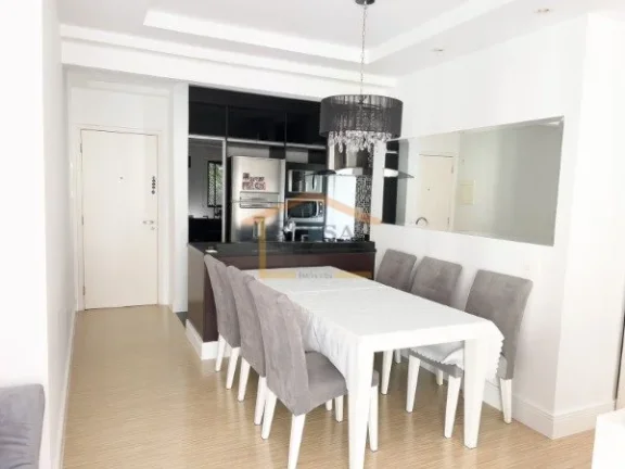 Imagem Apartamento de 84m², conta com 2 dormitórios, sendo 1 suíte, 2 banheiros, dispõe de ar-condicion...
