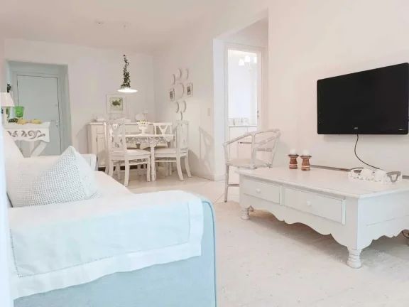Imagem Apartamento com 2 dormitórios e 1 vaga privativa na barra sul em Balneário Camboriú