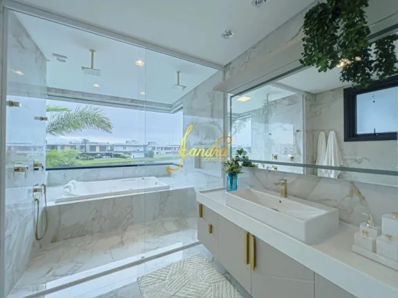 Imagem SOBRADO BEIRA LAGO FINAMENTE MOBILIADA E DECORADA