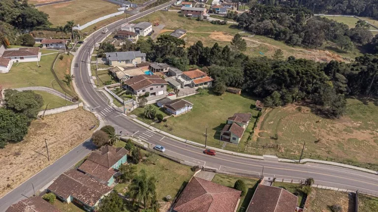 Imagem Terreno com 1.727m2 no Ferraria