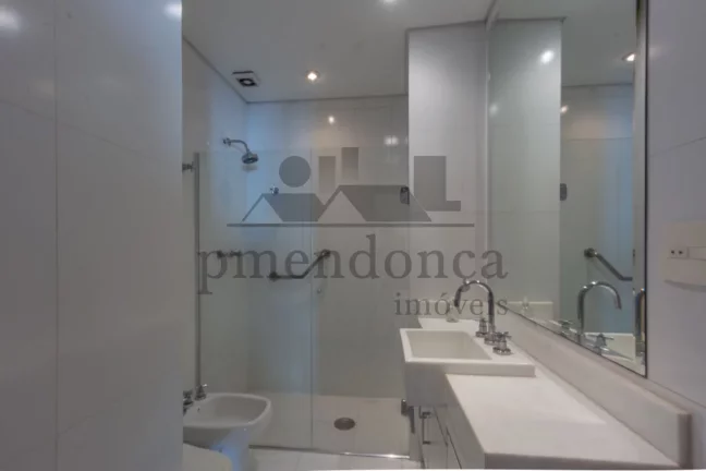 Imagem Apartamento amplo na Oscar Freire, 205m² com ótima distribuição e pé direito alto Em 2009 o apa...