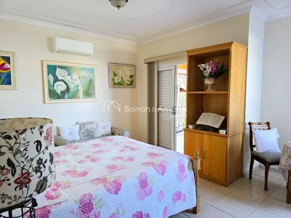 Imagem Sobrado Ã  venda com 4 quartos ( sendo 2 suÃ­tes), uma delas no tÃ©rreo e uma com closet, no CondomÃ...