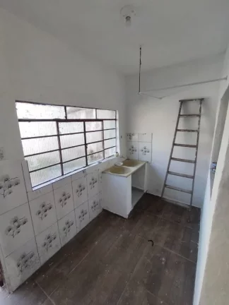 Imagem Casa com 1 dormitório para alugar, 110 m² por R$ 1.305,00/mês - Parque Santa Rosa - Suzano/SP