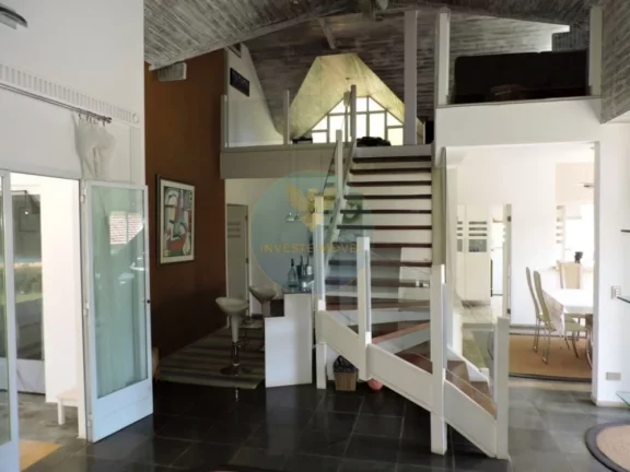Imagem Casa em Condomínio a Venda no bairro Granja Viana - Carapicuíba, SP
