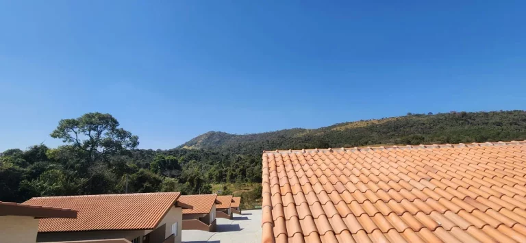 Imagem Casa à venda ou para alugar com 2 quartos, sendo 2 suítes, no condomínio Serra Verde, Atibaia - SP