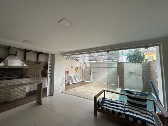 Imagem Sobrado com 3 quartos à venda, 170m² - Encruzilhada/Santos