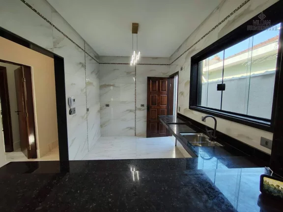 Imagem Casa de Alto Padrão 4 suítes, 3 vagas – Conforto e Tecnologia, Praia Grande-SP