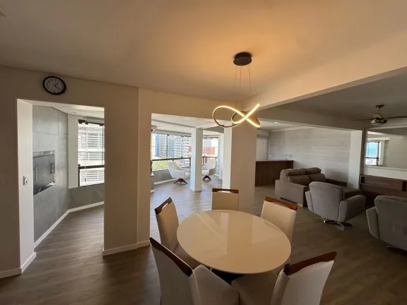 Imagem Apartamento à venda, com 3 quartos, 167m²