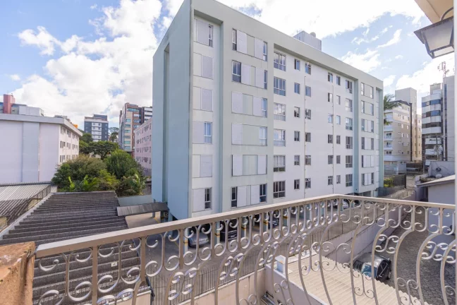 Imagem Apartamento de 3 quartos no bairro Água Verde