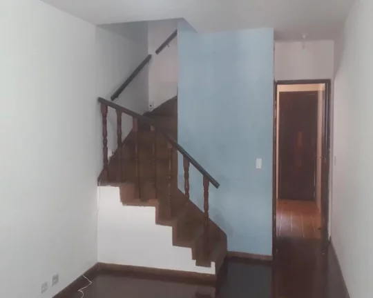 Imagem sobrado com quartos e 1 vaga FL26