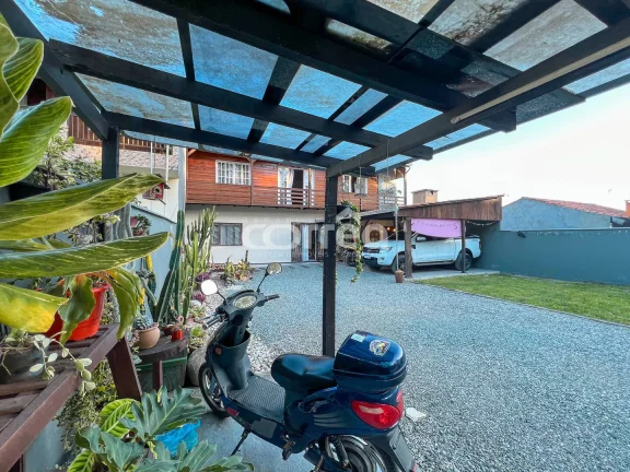 Imagem Sobrado | Costeira | Bal. Barra do Sul