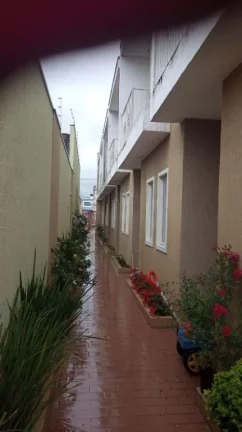 Imagem Sobrado com 2 dormitórios à venda, 71 m² por R$ 280.000,00 - Vila Figueira - Suzano/SP