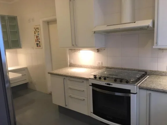 Imagem Casa em Aldeia da Serra - 370m²