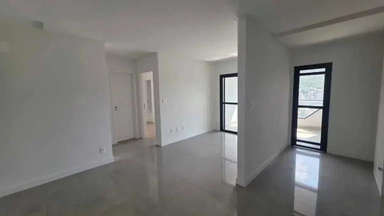 Imagem Apartamento com 2 dormitórios sendo 1 suíte e 1 vaga de garagem no Fazenda em Itajaí