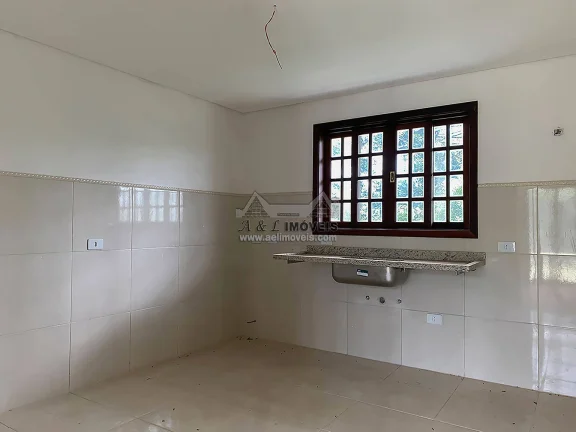 Imagem Casa à venda em Campos do Jordão - Casa nova com 03 suítes
