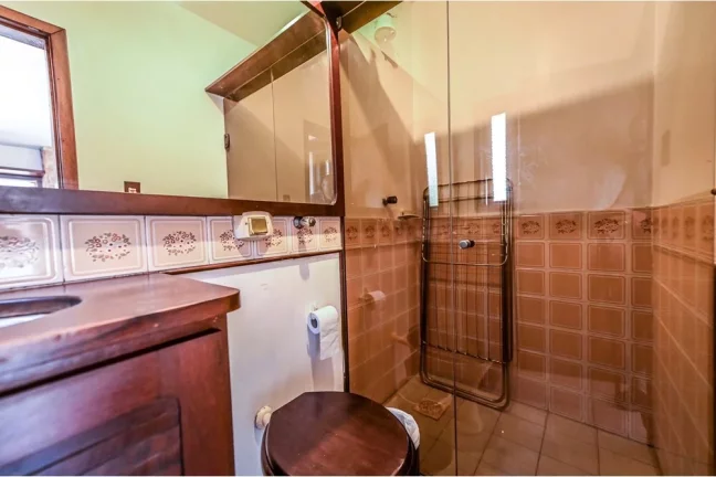 Imagem Imóvel com 3 Quartos à Venda, em Cristal - Porto Alegre Imagem Imóvel com 3 Quartos à Venda, em Cristal - Porto Alegre