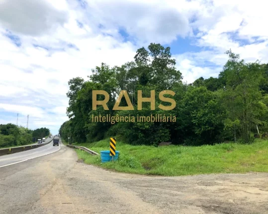 Imagem Amplo terreno de frente para a BR 101, em Pirabeiraba, Joinville. Baixou de R$1.990.000,00 por R$1.8...
