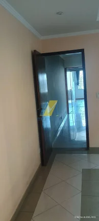 Imagem Casa Imponente com 2 Dormitórios, sacada ampla.