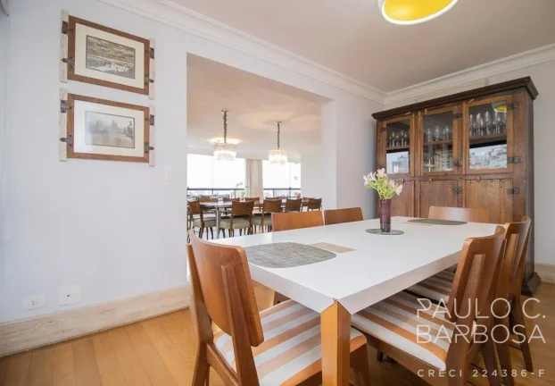 Imagem Apartamento amplo com 3 suítes, living com janelões - 4 vagas - 247m²