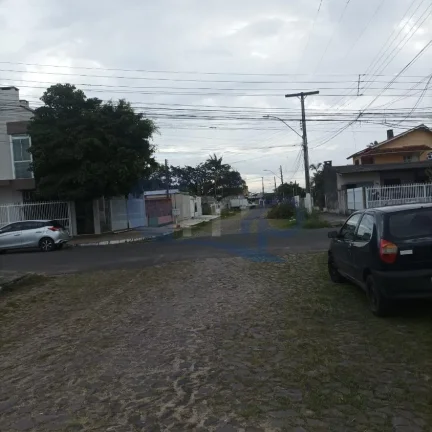 Imagem Casa a venda com 3 dormitorios no centro de Torres/RS