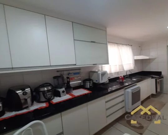 Imagem Linda casa em condomínio com 4 dormitórios à Venda - Medeiros - Jundiaí/SP