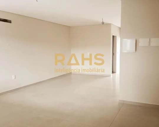 Imagem Sobrado Geminado Novo com ótimo padrão de acabamento e piscina instalada no bairro Iririú. Em ót...