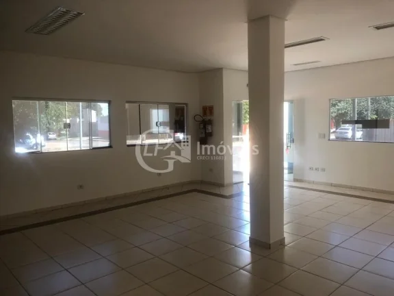 Imagem Salão Comercial à Venda em Campo Grande-MS, Bairro Mata do Jacinto - 2 Salas, 3 Banheiros, 4 Vagas de Garagem, 227m²!