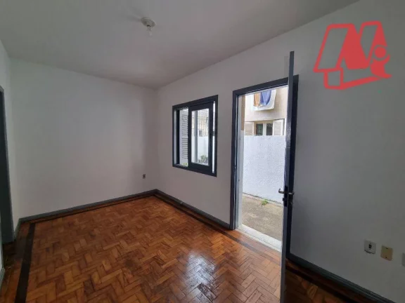 Imagem Kitnet com 1 dormitório para alugar, 29 m² por R$ 1.048,00/mês - Floresta - Porto Alegre/RS